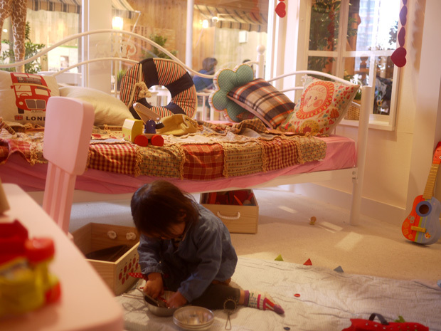 子どもの理想を詰め込んだような、可愛らしいお部屋。