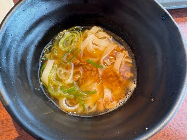 【フェスタガーデン】具材もスープも好みに合わせて◎仕上げの一杯は自作のフォーで締め