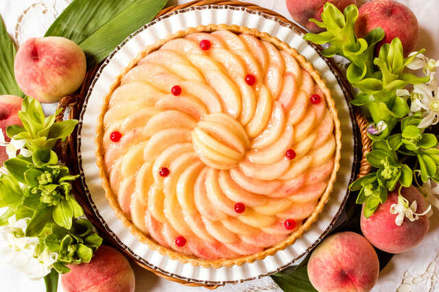 【キル フェ ボン】「桃のタルト」見た目もとってもかわいらしく華やか!