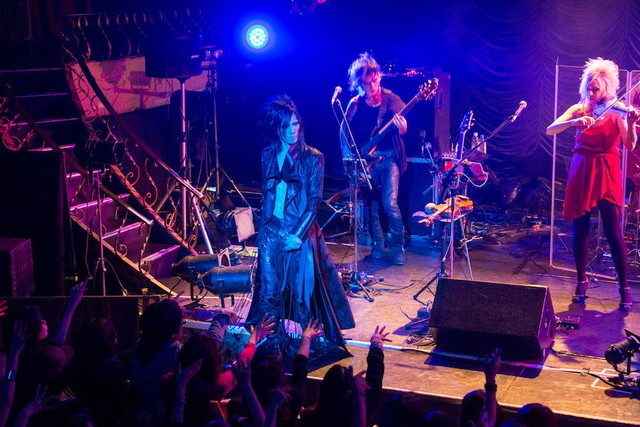 「MORRIE Solo Live 2015 “HARD CORE REVERIES”2DAYS」　撮影・大島康一 