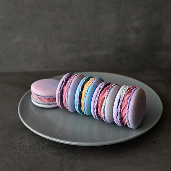 カラフルなマカロンは写真映え間違いなし!