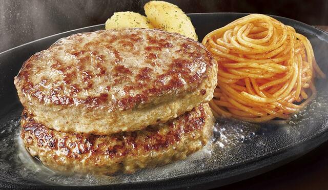 「宮ハンバーグダブル」<価格:2,079円(税込)>【2段重ねのハンバーグ「宮ハンバーグ ダブル」が登場!さらに「ライスバー」が復活!『ステーキ宮』がグランドメニューリニューアル!】