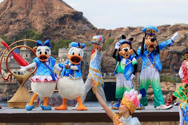 15周年を祝う「クリスタルウィッシュジャーニー」も見逃せないショーの1つ