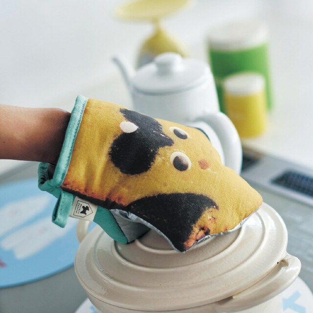 お菓子デザインの鍋つかみ｜2,200円（税込）