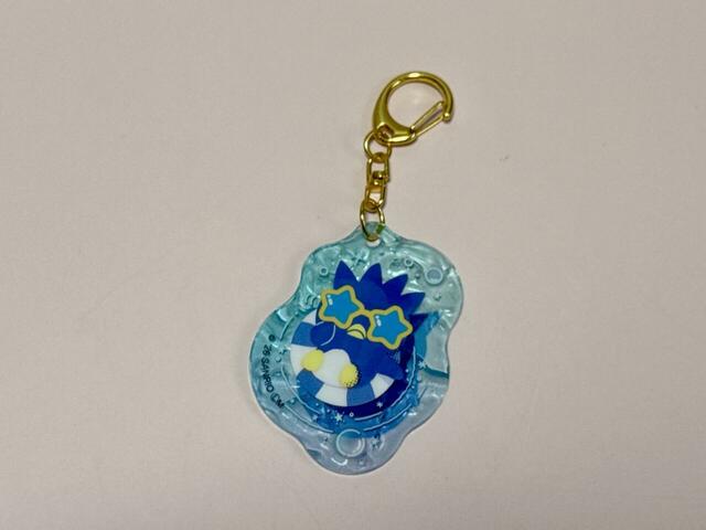 星のサングラスで決めているバツ丸。かわいい!