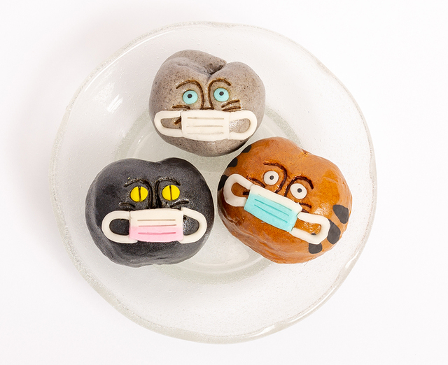 【招福猫子（ねこ）まんじゅう】マスクをした姿がなんともユニーク♪
