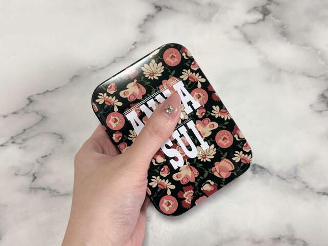 手のひらに収まる大きさなので持ち運びにも◎