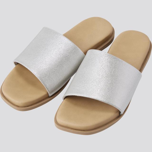 UNIQLO（ユニクロ）コンフィールタッチ　フラットミュール