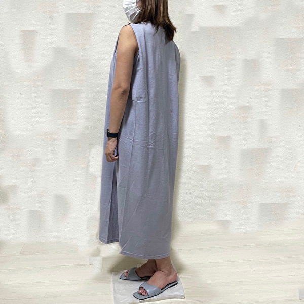 【GU（ジーユー） ショルダータックワンピース】体のラインがきれいに見えるワンピースです