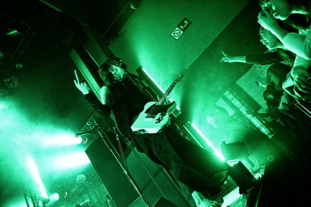 DEZERT　　撮影：小林裕和