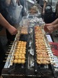国産焼き鳥を炭火焼きで提供