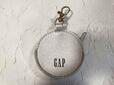 裏面には「GAP」のロゴあり