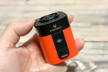 約3,000円でも実用的！ Amazonで見つけた「ライト付き小型電動ポンプ