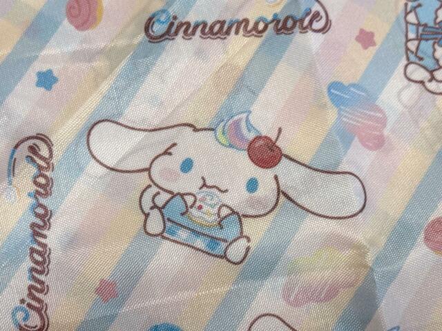 スイーツを頬張るシナモン。もぐもぐフェイスがかわいすぎる…！