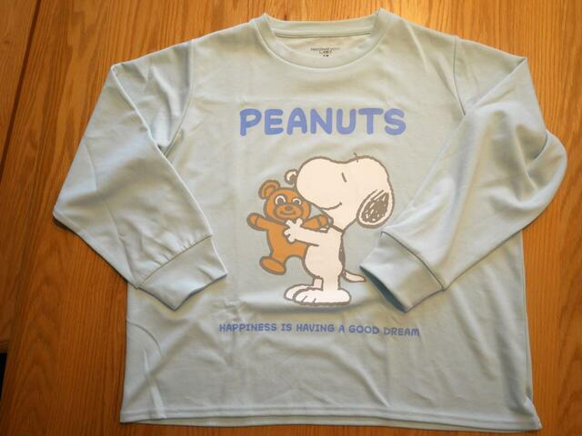 【Recoverypro Lab. 疲労回復ウェア SNOOPY】男女兼用で着られる、淡いサックスブルーがポイント！