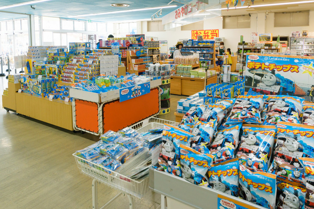 トーマスグッズが勢ぞろい!｜新金谷駅「プラザロコ」