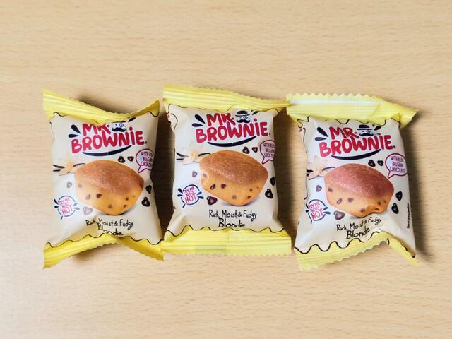 【コストコ ミスターブラウニー ブロンディーズ 1kg（25g×40個） 1298円】個包装された小さなブラウニーが40個も