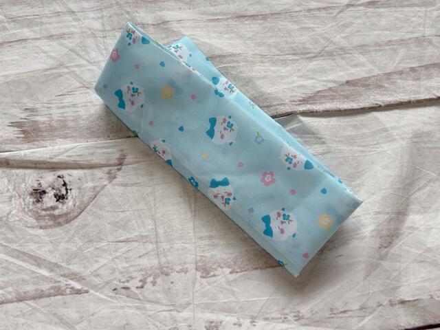 しまう時は折りたたんで…