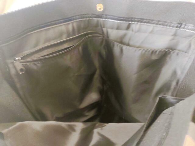 2つの便利なポケットあり