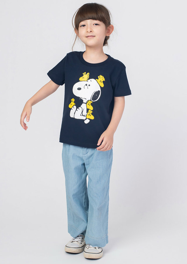 Tシャツ「スヌーピーとウッドストックの仲間たち」2,200円(税込)