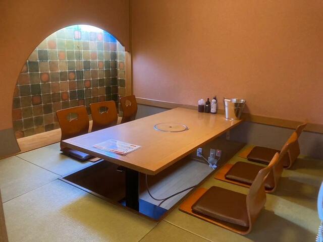 「かにざんまい 小牧店」店舗内観