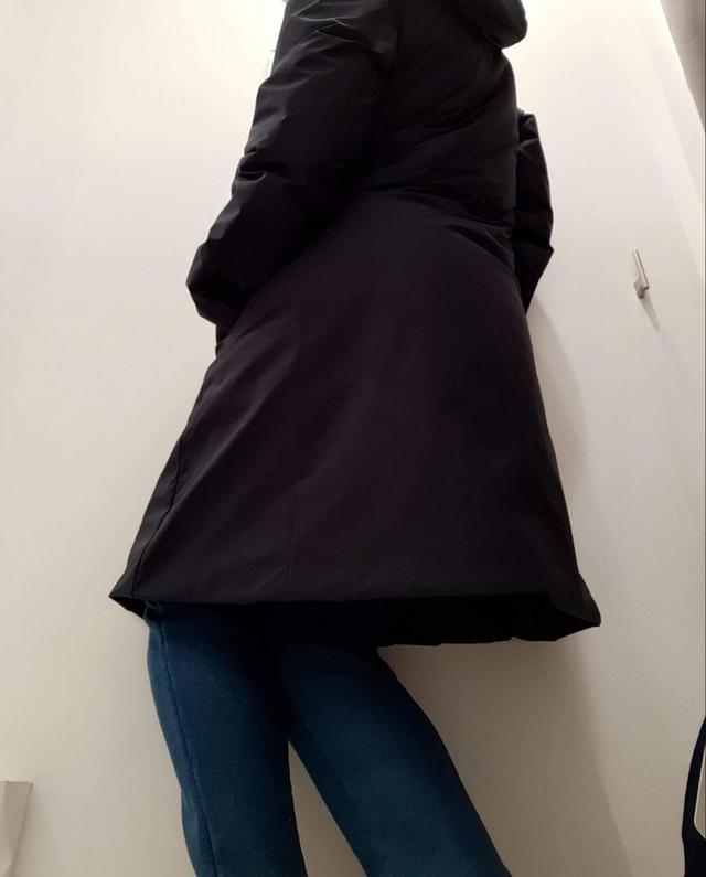 腰回りがキュッと閉まるユニクロのダウンコート