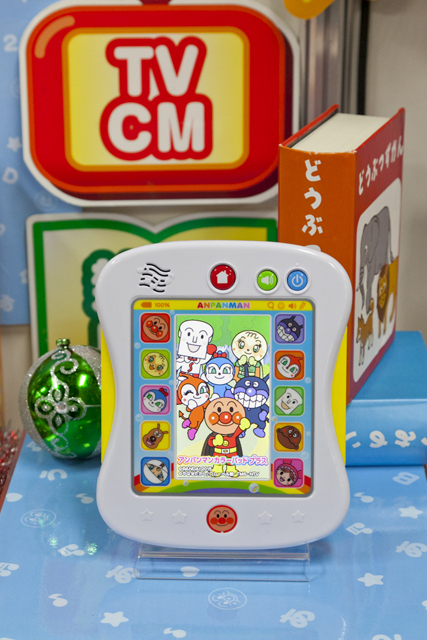 【知育・幼児玩具】部門6位 アンパンマンカラーパッドプラス／13800円／バンダイ