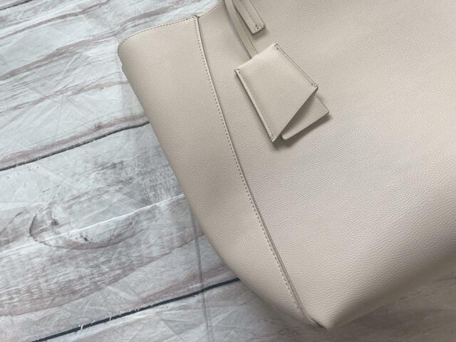 切り替えのデザインがアクセントになっていておしゃれ♪