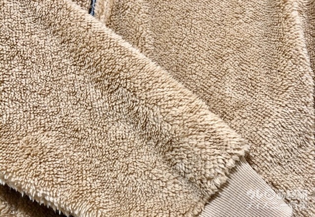 ダッフィーの毛色に似た上着