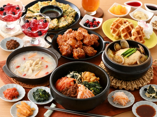 「韓国グルメフェア」＜期間：2025年12月11日～2026年3月11日＞【ナムルバーで楽しむ「ビビンバ」や、アツアツ「純豆腐」登場も！ニラックスブッフェで人気の韓国グルメを大満喫！】