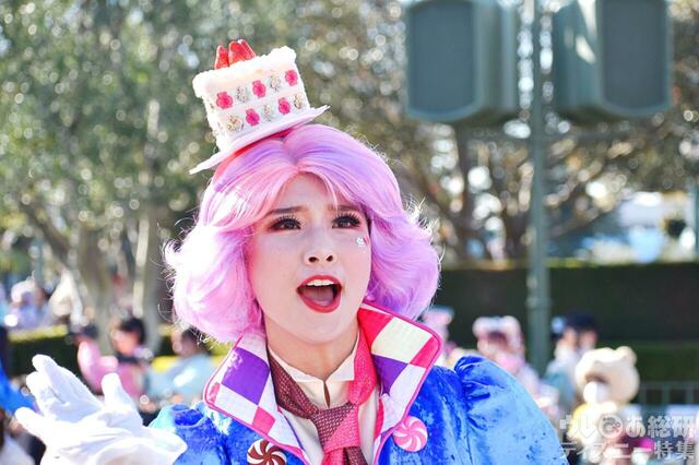 東京ディズニーランド「イッツ・ア・スウィーツフルタイム!」の模様:「ディズニー・パルパルーザ」第3弾「ヴァネロペのスウィーツ・ポップ・ワールド」