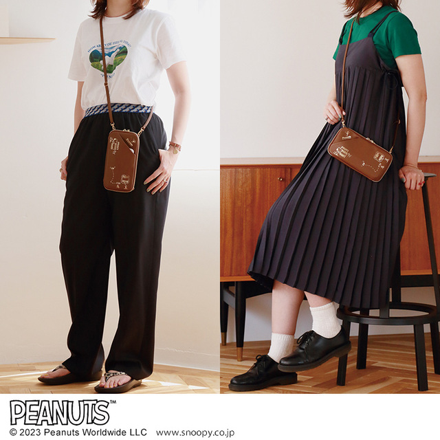 SNOOPY［スヌーピー］タテでもヨコでも持てる！スマホショルダーBROWN　2,640円