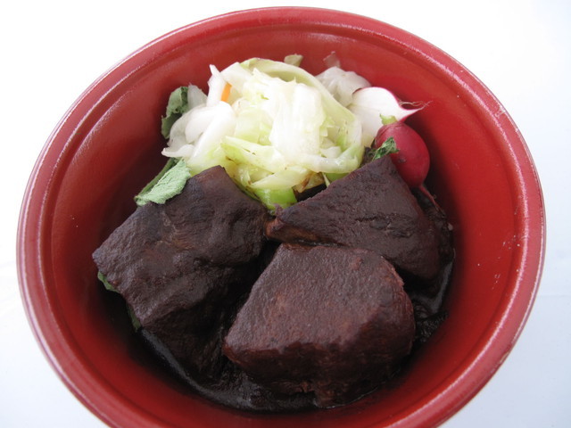 肉食女子博／たいめいけん(日本橋)　「牛肉MAX！！濃厚ブラックビーフシチュー丼」(￥1,500)