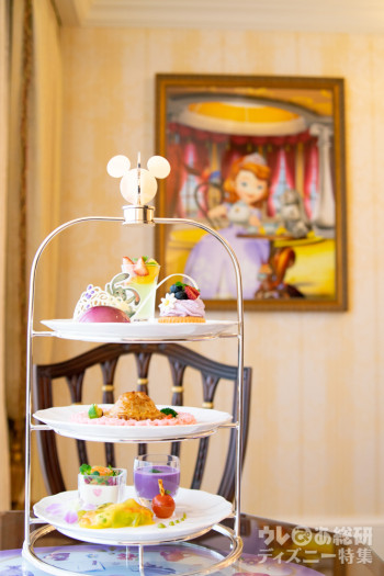 はじめてのコース料理はソフィアと一緒 ディズニーランドホテル ちいさなプリンセス ソフィア ルームサービス ディズニー特集 ウレぴあ総研