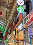 ハングルの看板群のなかにスタバの緑の看板を見つけるとハッとする