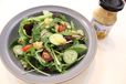 塩レモンを使ったアレンジレシピ「グリーンサラダ」／香りが良いので、カフェのサラダのような雰囲気を醸し出しています