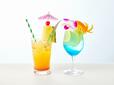 「有明 グランドエール ハワイアンフェア限定モクテル（左：ヴァージンマイタイ、右：ラグーナレモネード）」【ホテルヴィラフォンテーヌから夏メニューが登場】