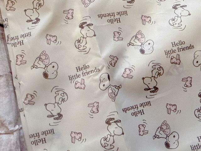 なんともキュートな、うさぎとスヌーピーの総柄デザイン！