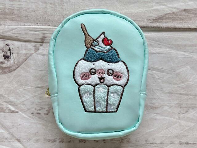 サガラ刺しゅうポーチ（ハチワレ）／税込1,650円