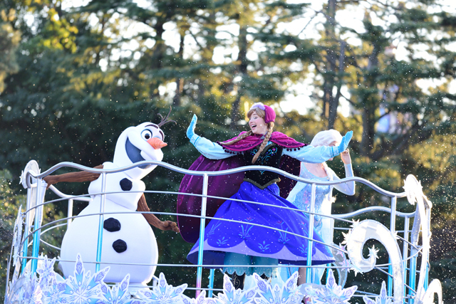 東京ディズニーランド「フローズンファンタジー・グリーティング」（2015年）©Disney