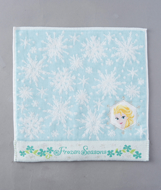 アナとエルサの新グッズ「Frozen Seasons」ミニタオル ¥650（縦約25×横約25cm）©Disney