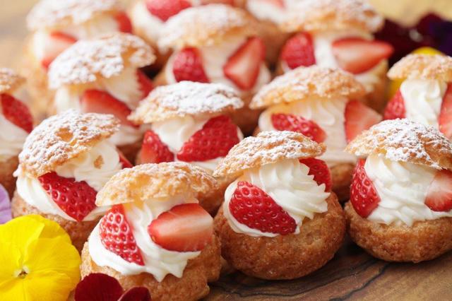 『ストロベリーハニーハント デザートブッフェ』ゴールデンウィーク限定！ナイトデザートブッフェ（食事付き）