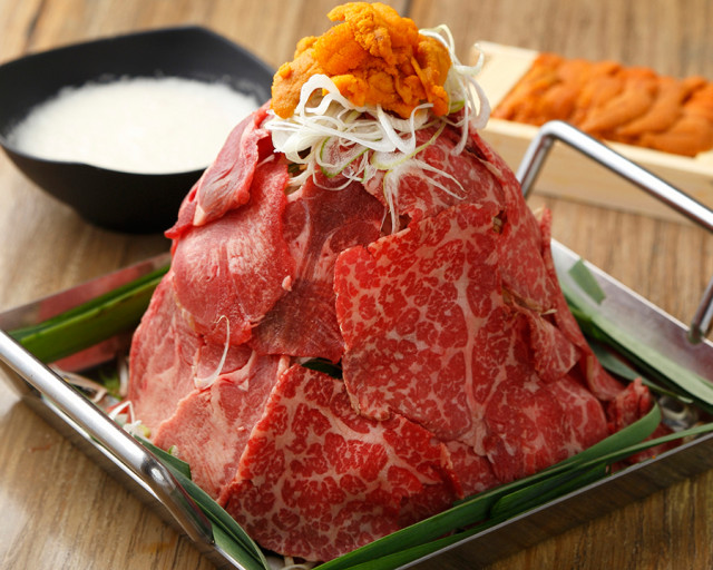 うにくタワー鍋