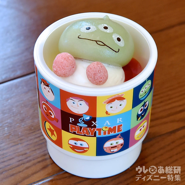 クリーミーカスタード＆リトルグリーンまん、スーベニアカップ付き ¥750 