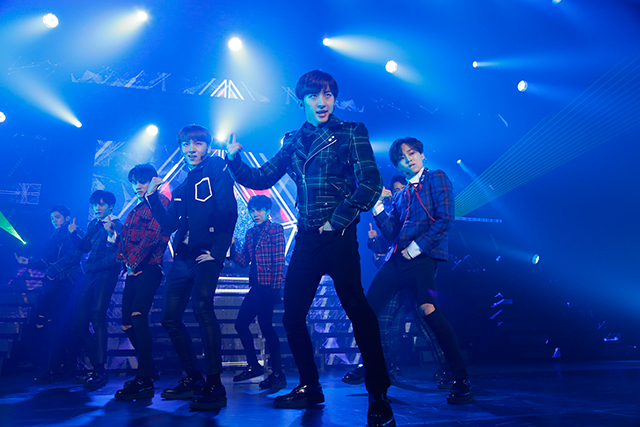 PENTAGON　12月10日＠東京・豊洲PIT