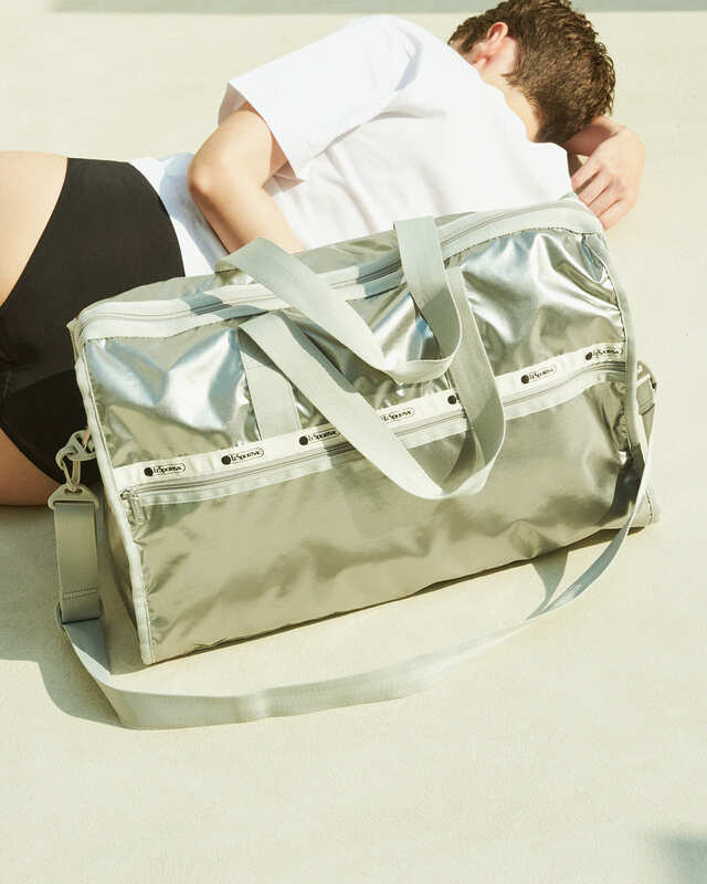 「別注DELUXE LG WEEKENDER」COLOR：SILVER　¥31,900(税込)