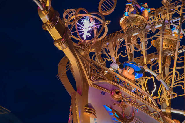 「ウィング・オブ・ウィッシュ号」に乗って、