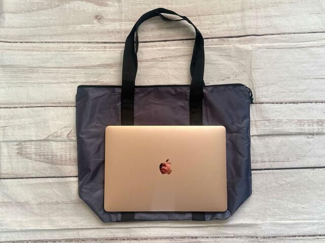 もちろんノートPCも収納できます♪