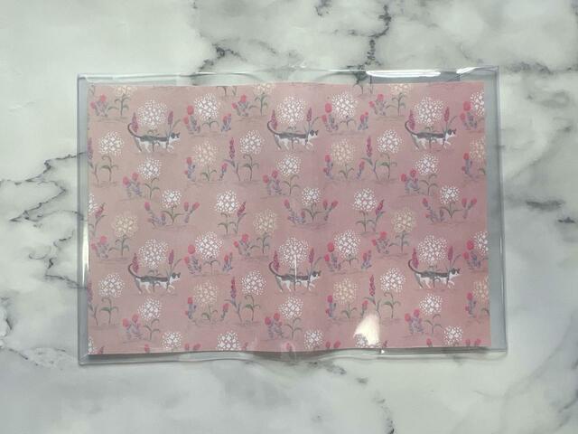 クリアブックカバーの中に挟むだけ！