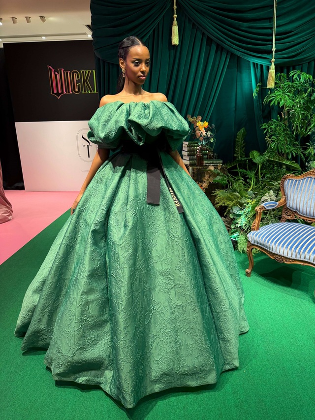 【クラウディア】『ウィキッド』新作ウェディングドレス